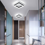 Quadratische LED-Deckenleuchte mit mehreren ineinanderliegenden Leuchtrahmen