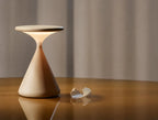 Conara - Sanduhr Tischlampe Kabellos Dimmbar - Weiß