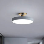Runde LED-Deckenleuchte im skandinavischen Stil mit flacher Lichtfläche