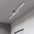 Längliche LED-Deckenleuchte mit schmalen linearen Lichtleisten
